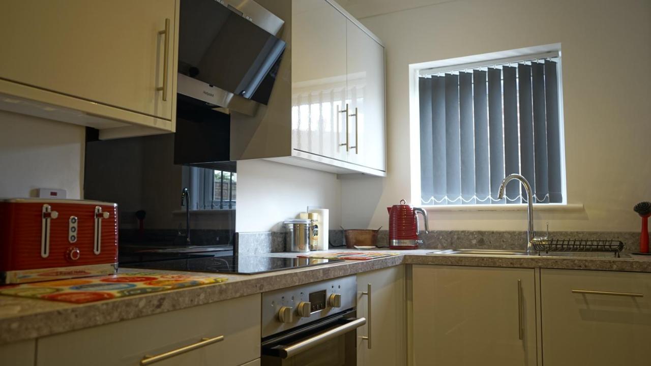 Palm House Appartement Widnes Buitenkant foto