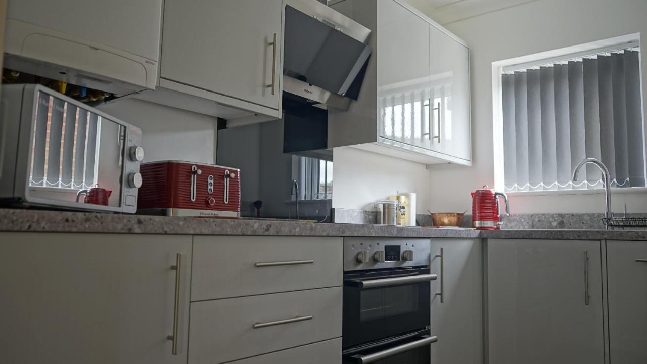 Palm House Appartement Widnes Buitenkant foto