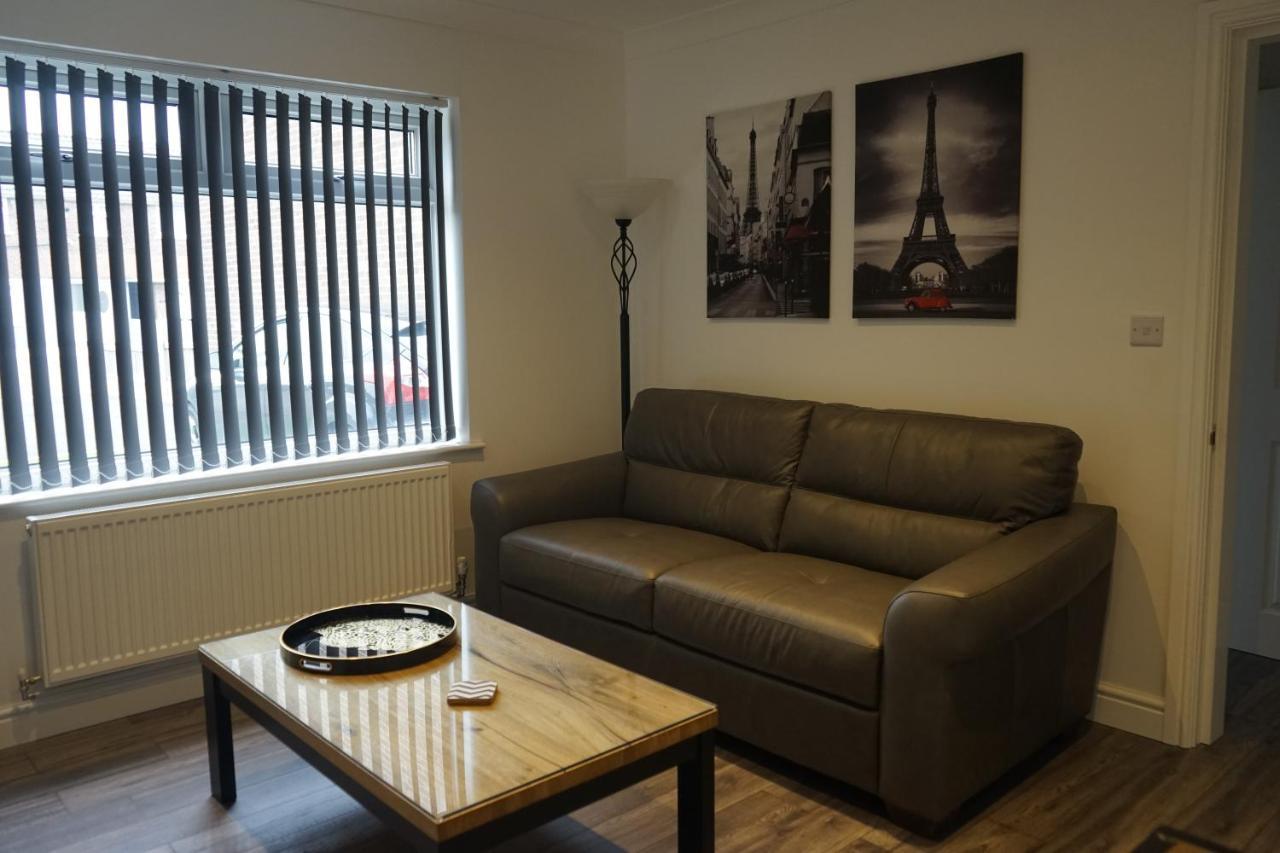 Palm House Appartement Widnes Buitenkant foto