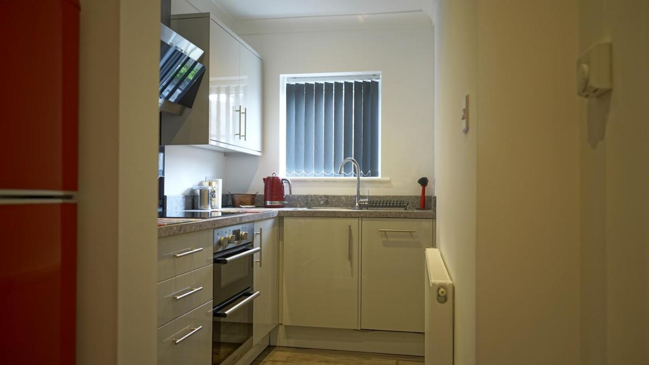 Palm House Appartement Widnes Buitenkant foto